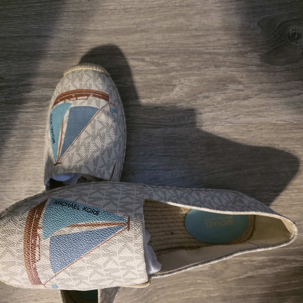 Michael Kors Kendrick Espadrilles with sailboat size 10